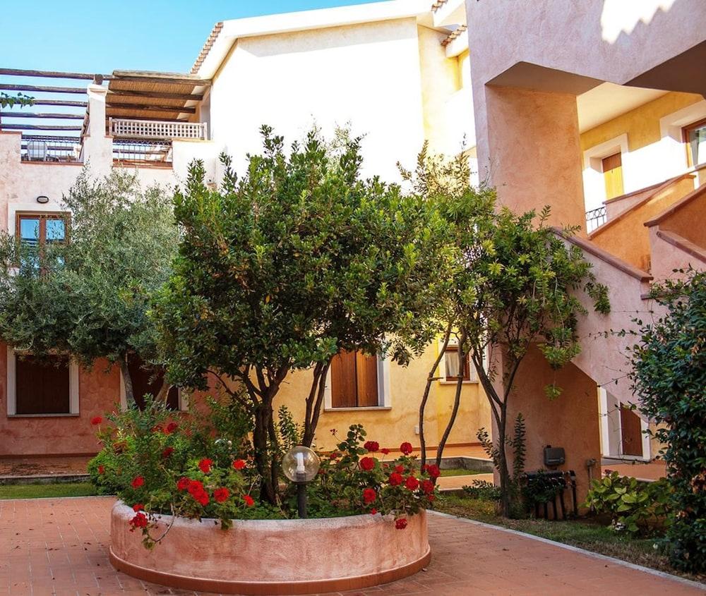 Residence Olimpo Santa Teresa Gallura Exterior photo